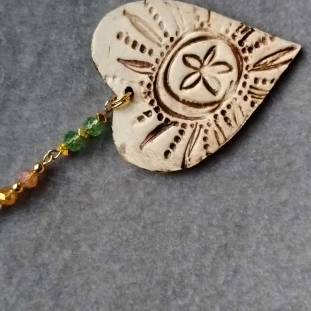 Hand Crafted Heart-Shaped Thankful Ornament with Beaded Strap - Picture 3 of 5